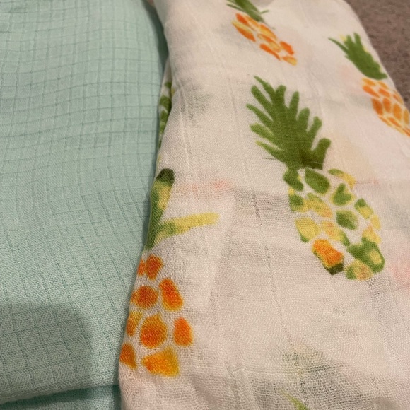 Silky Soft Muslim Swaddle 3 pack - Picture 3 of 3